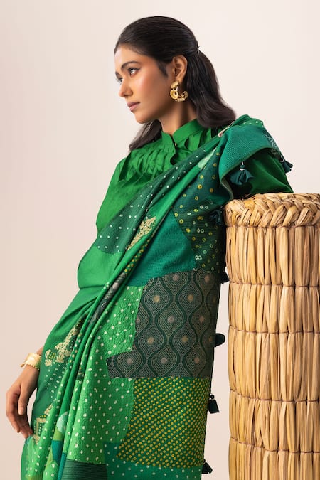 Buy Naina Jain Green Silk Tassels Bandhani Patchwork Saree Online at Aza Fashions Buy_Naina Jain_Green Silk Tassels Bandhani Patchwork Saree _Online_at_Aza_Fashions