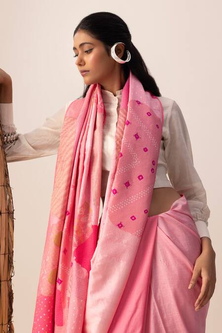 Naina Jain_Pink Silk Bandhani Patchwork Saree _Online_at_Aza_Fashions