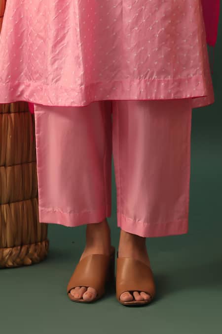 Naina Jain_Pink Silk Round Neck Patchwork Bandhani Suit Set _Online_at_Aza_Fashions