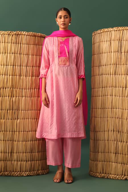 Naina Jain Pink Silk Round Neck Patchwork Bandhani Suit Set 