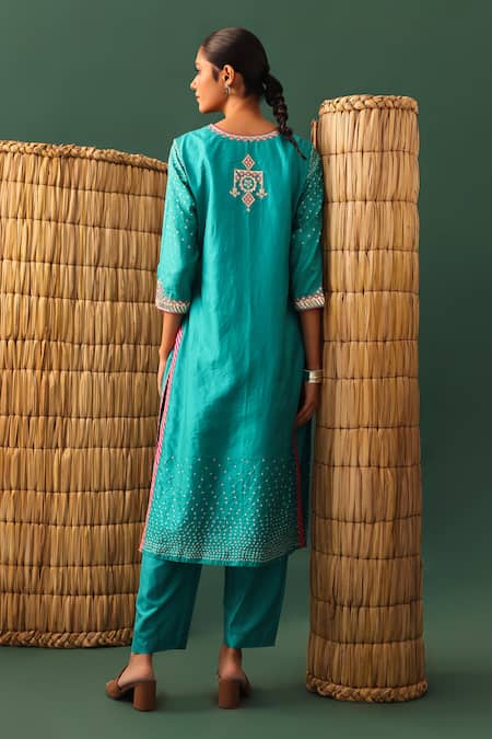 Naina Jain Blue Bandhani Hand Cut Gota Suit Set 