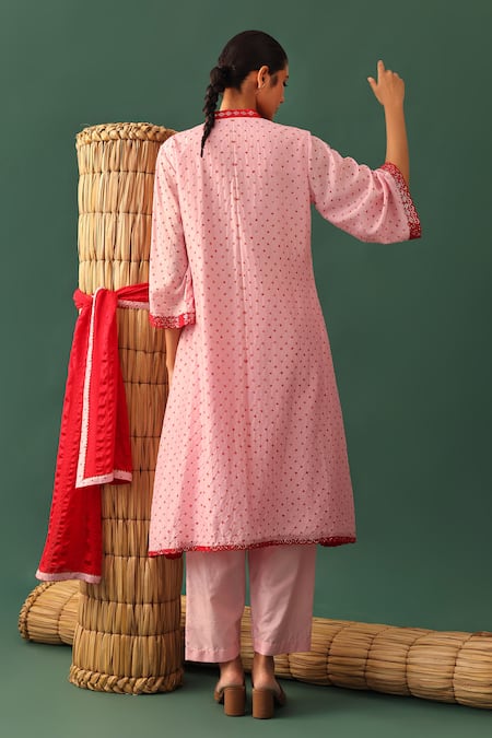 Naina Jain Pink Bandhani Mirror Work Kurta Set 