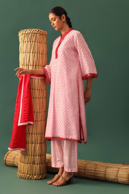 Naina Jain_Pink Silk, Georgette, Satin Mirrors Mandarin Collar Bandhani Work Kurta Set _Online_at_Aza_Fashions