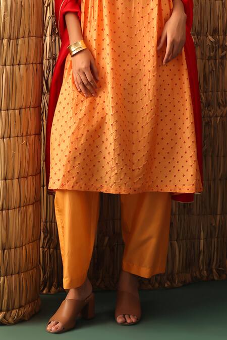 Naina Jain_Orange Silk Zari, Embroidery Round Neck Bandhani Zardozi Kurta Set _Online_at_Aza_Fashions