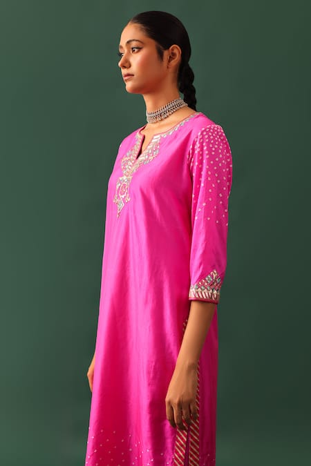 Buy Naina Jain Pink , Organza Gota Patti Notched Neck Rani Bandhani Hand Cut Suit Set Online at Aza Fashions Buy_Naina Jain_Pink , Organza Gota Patti Notched Neck Rani Bandhani Hand Cut Suit Set _Online_at_Aza_Fashions