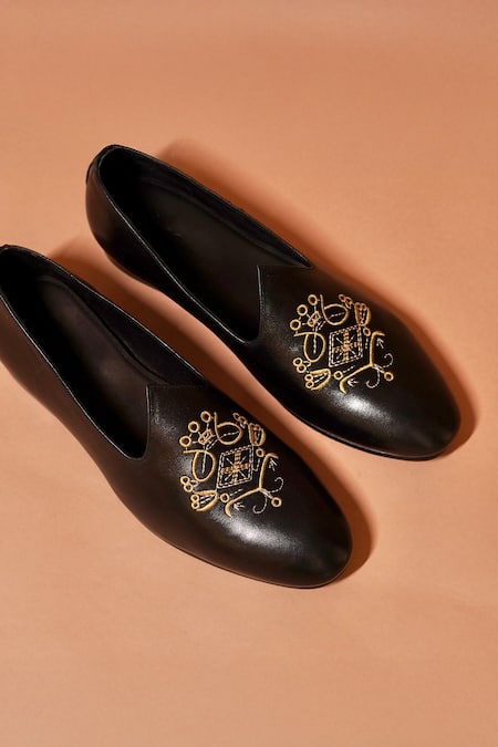Buy_Dmodot_Black Embroidery Designer Ethnico Ricamo Nero Shoes _Online_at_Aza_Fashions