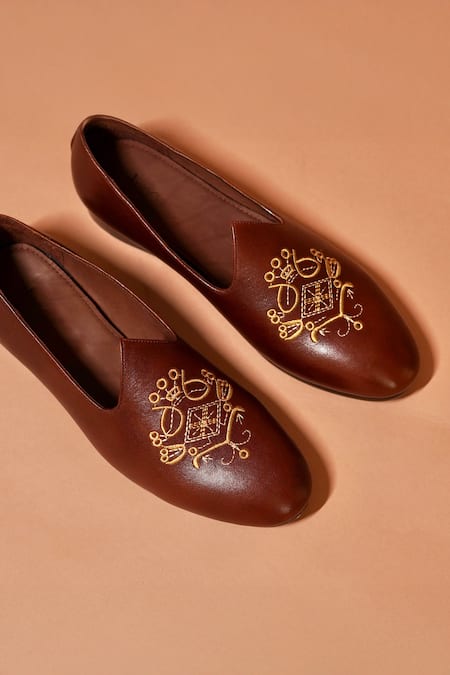 Buy_Dmodot_Brown Embroidery Ethnico Ricamo Designer Shoes _Online_at_Aza_Fashions
