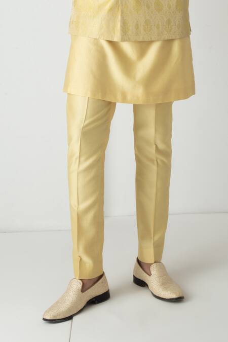 Chhaya Mehrotra Yellow Brocade, Silk, Chanderi Embroidery Yarrow Esper Bundi Set Online at Aza Fashions Chhaya Mehrotra_Yellow Brocade, Silk, Chanderi Embroidery Yarrow Esper Bundi Set _Online_at_Aza_Fashions