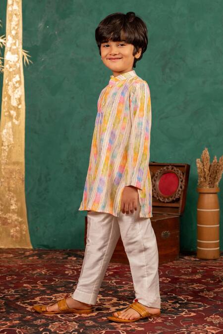 JILMIL DREAMWEAR Pink Cotton Multi Coloured Traditional Print Kurta Set Online at Aza Fashions JILMIL DREAMWEAR_Pink Cotton Multi Coloured Traditional Print Kurta Set _Online_at_Aza_Fashions