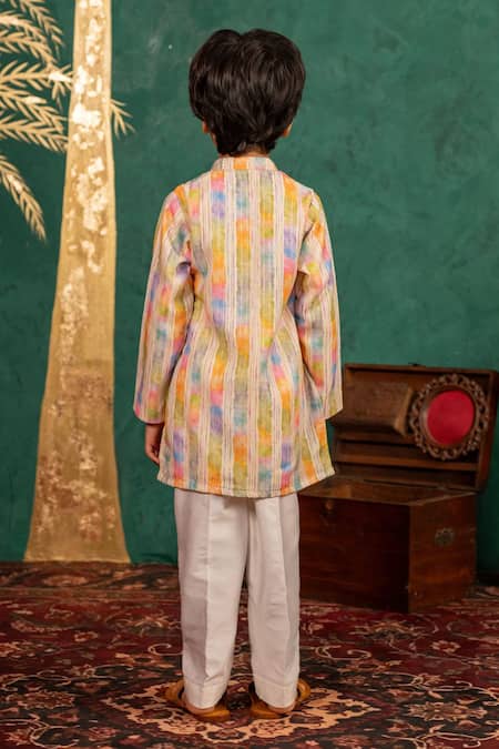 Shop JILMIL DREAMWEAR Pink Cotton Multi Coloured Traditional Print Kurta Set at Aza Fashions Shop_JILMIL DREAMWEAR_Pink Cotton Multi Coloured Traditional Print Kurta Set _at_Aza_Fashions