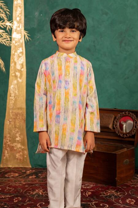 JILMIL DREAMWEAR Pink Cotton Multi Coloured Traditional Print Kurta Set at Aza Fashions JILMIL DREAMWEAR_Pink Cotton Multi Coloured Traditional Print Kurta Set _at_Aza_Fashions