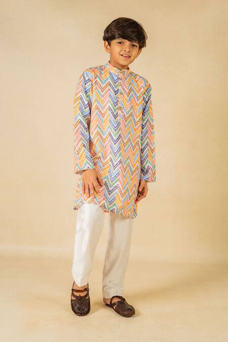 JILMIL DREAMWEAR Multi Color Cotton Coloured Traditional Print Kurta Set Online at Aza Fashions JILMIL DREAMWEAR_Multi Color Cotton Coloured Traditional Print Kurta Set _Online_at_Aza_Fashions