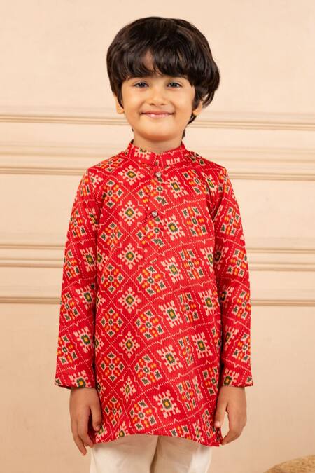 Buy JILMIL DREAMWEAR Red Digital Patola Print Kurta Set Online at Aza Fashions Buy_JILMIL DREAMWEAR_Red Digital Patola Print Kurta Set _Online_at_Aza_Fashions