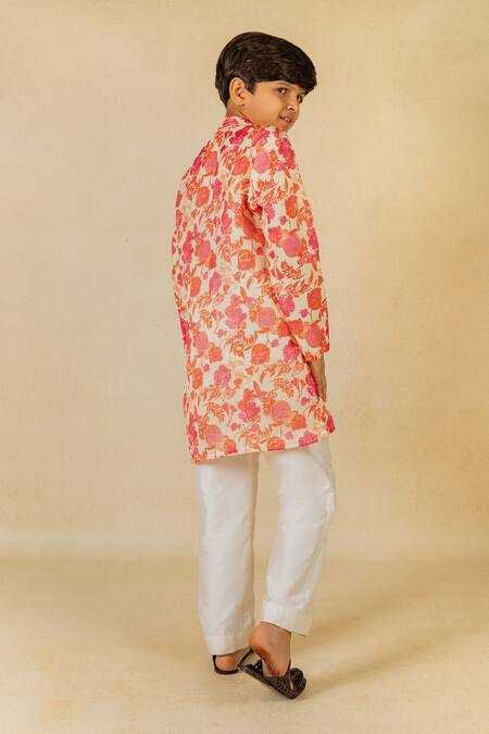 JILMIL DREAMWEAR Cream Cotton Floral Print Kurta And Pant Set at Aza Fashions JILMIL DREAMWEAR_Cream Cotton Floral Print Kurta And Pant Set _at_Aza_Fashions