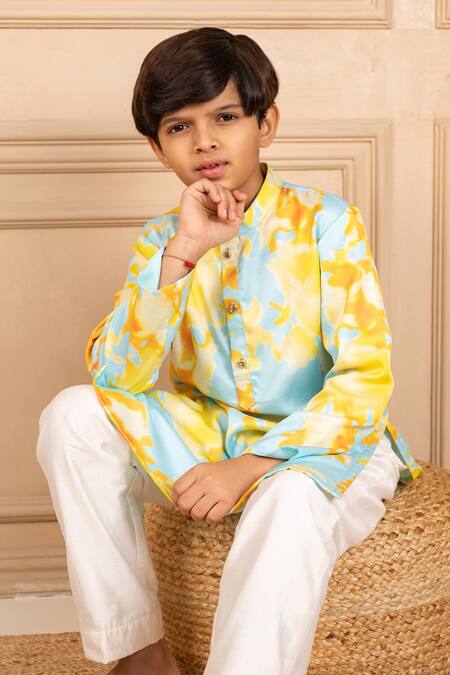 Shop JILMIL DREAMWEAR Multi Color Cotton Digital Printed Kurta And Pant Set Online at Aza Fashions Shop_JILMIL DREAMWEAR_Multi Color Cotton Digital Printed Kurta And Pant Set _Online_at_Aza_Fashions