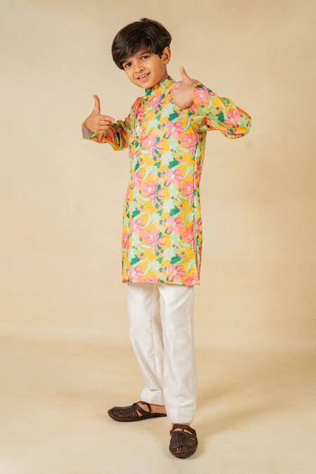 Buy_JILMIL DREAMWEAR_Yellow Satin Floral Digital Printed Kurta Set _Online_at_Aza_Fashions
