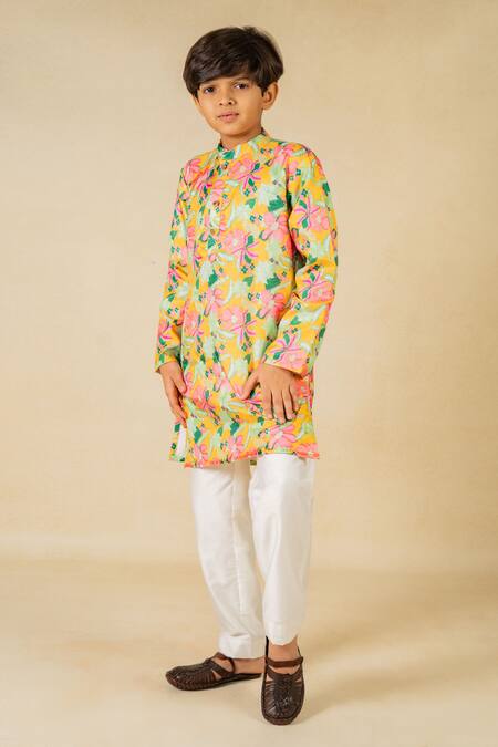 JILMIL DREAMWEAR_Yellow Satin Floral Digital Printed Kurta Set _at_Aza_Fashions