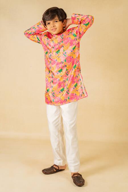 JILMIL DREAMWEAR Pink Satin Floral Digital Printed Kurta Set at Aza Fashions JILMIL DREAMWEAR_Pink Satin Floral Digital Printed Kurta Set _at_Aza_Fashions