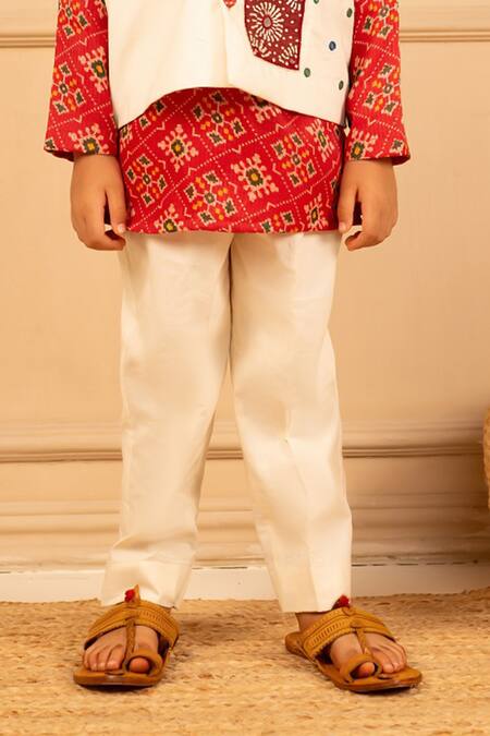 JILMIL DREAMWEAR Red Silk Embroidery, Beads Floral Digital Printed Bundi And Kurta Set Online at Aza Fashions JILMIL DREAMWEAR_Red Silk Embroidery, Beads Floral Digital Printed Bundi And Kurta Set _Online_at_Aza_Fashions