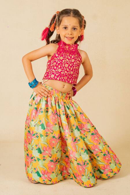 JILMIL DREAMWEAR Pink Brocade Embroidery Digital Print Lehenga Set at Aza Fashions JILMIL DREAMWEAR_Pink Brocade Embroidery Digital Print Lehenga Set _at_Aza_Fashions