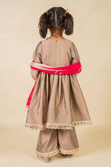 Shop JILMIL DREAMWEAR Gray Silk Embroidery Grey Anarkali Set at Aza Fashions Shop_JILMIL DREAMWEAR_Gray Silk Embroidery Grey Anarkali Set _at_Aza_Fashions