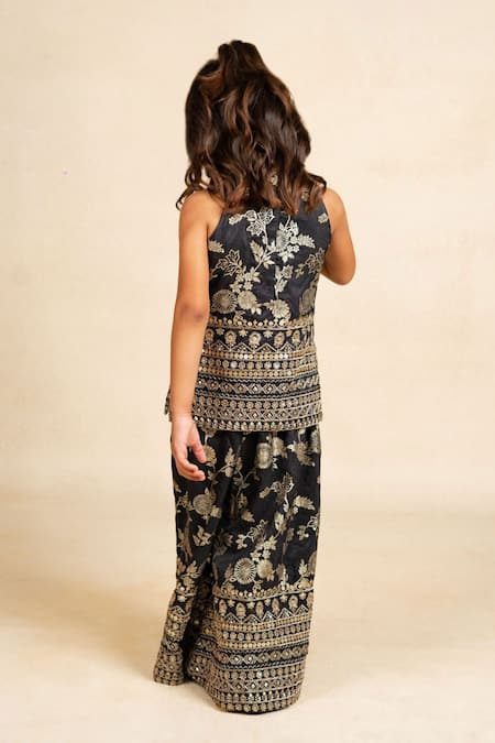 JILMIL DREAMWEAR Black Embroidered Dola Silk Set 