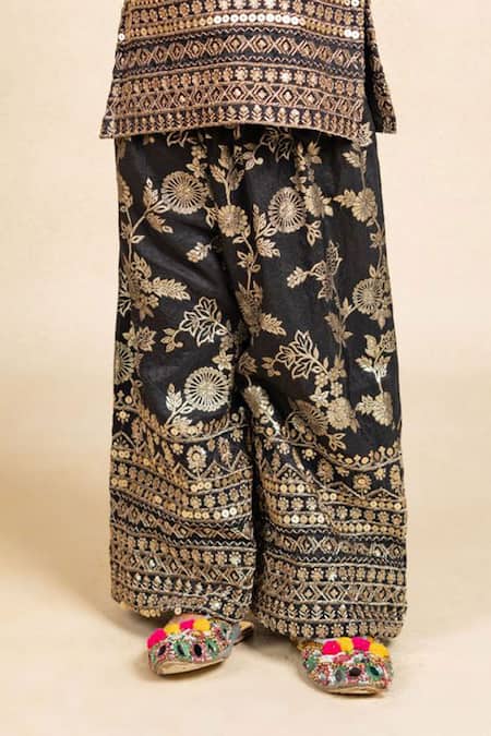 Shop_JILMIL DREAMWEAR_Black Silk Embroidery Dola Set _Online_at_Aza_Fashions