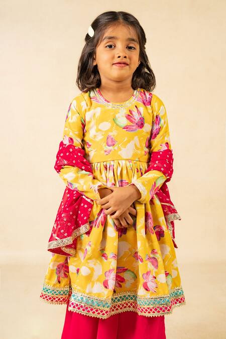 JILMIL DREAMWEAR Yellow Silk Embroidery Anarkali Set at Aza Fashions JILMIL DREAMWEAR_Yellow Silk Embroidery Anarkali Set _at_Aza_Fashions