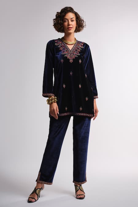 Samyukta Singhania Navy Velvet Embroidered Kurta Pant Set 