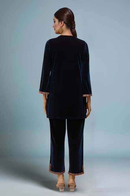 Samyukta Singhania Navy Velvet Embroidered Kurta Pant Set 