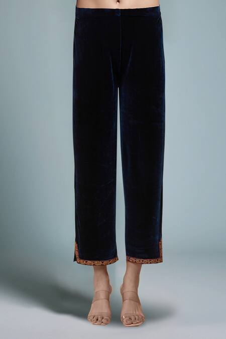 Buy_Samyukta Singhania_Navy Polyester Embroidery V-neck Velvet Kurta Pant Set _Online_at_Aza_Fashions