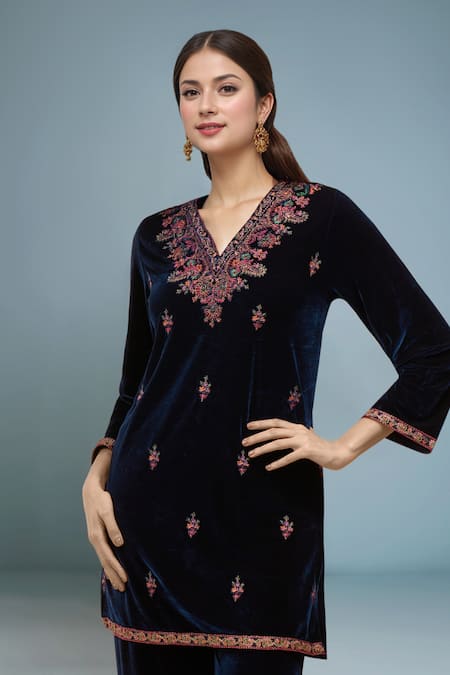 Shop_Samyukta Singhania_Navy Polyester Embroidery V-neck Velvet Kurta Pant Set _Online_at_Aza_Fashions