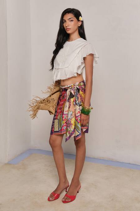 Shimona_White Cotton, Silk Embroidery Round Neck Mother Of Pearl Top _Online_at_Aza_Fashions