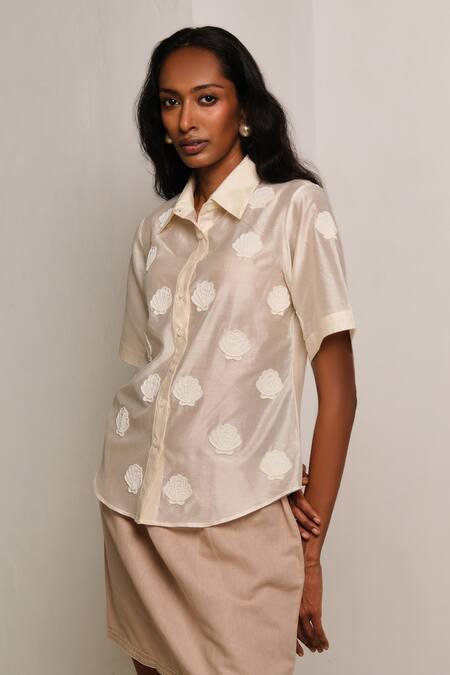 Shimona_Off White Chanderi Silk Embroidery Collared Sea Shell Shirt _Online_at_Aza_Fashions