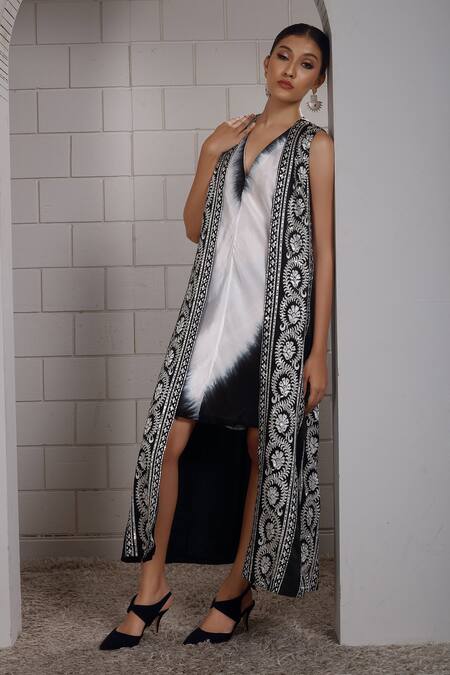 Anita Kanwal_Black Embroidery V-neck And White Designer Jacket _Online_at_Aza_Fashions