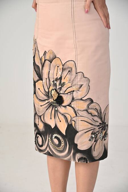 BAANI KHURANA_Beige Cotton, Linen Embroidery Collared, Sweetheart Neck Designer Multi Set _Online_at_Aza_Fashions