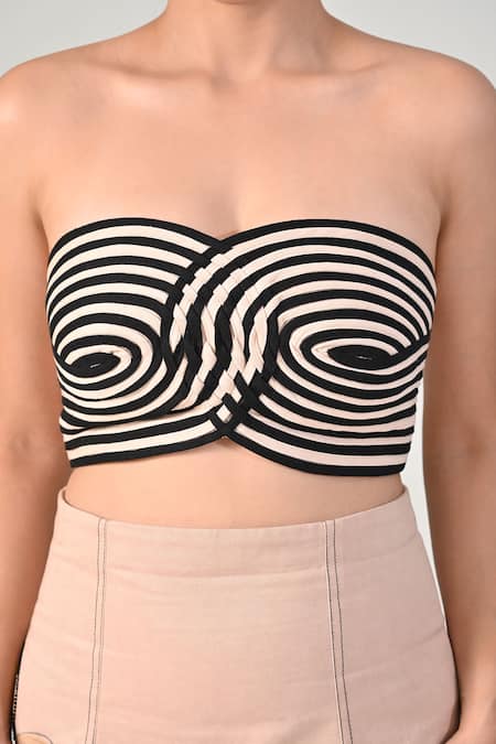 Buy_BAANI KHURANA_Beige Cotton, Linen Embroidery Collared, Sweetheart Neck Designer Multi Set _Online_at_Aza_Fashions