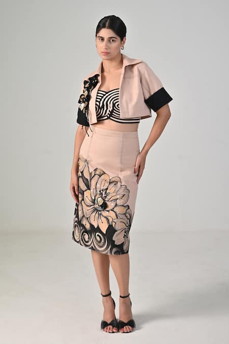 Baani Khurana Beige Cotton, Linen Embroidery Collared, Sweetheart Neck Designer Multi Set 