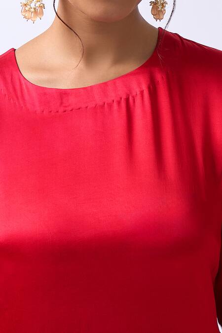 Buy_House Of Pink_Red Modal, Silk, Organza Zari, Embroidery Round Neck Rosy Kurta Set _Online_at_Aza_Fashions