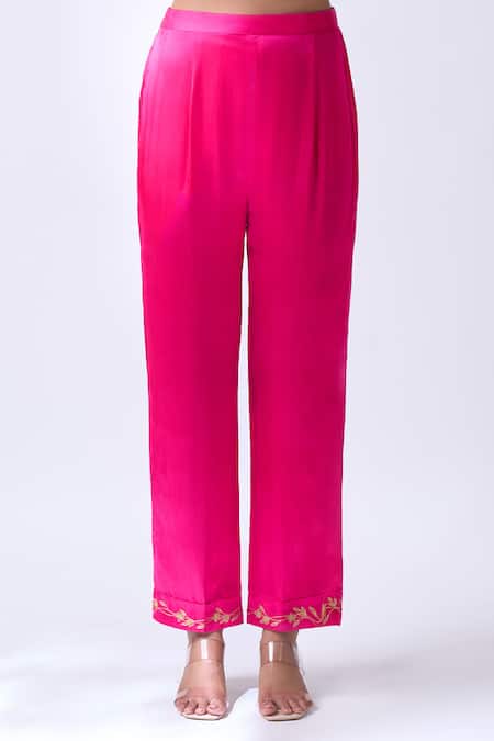 House Of Pink_Pink Modal, Silk, Organza Embroidery, Zari V-neck Rani Kurta Set _Online_at_Aza_Fashions