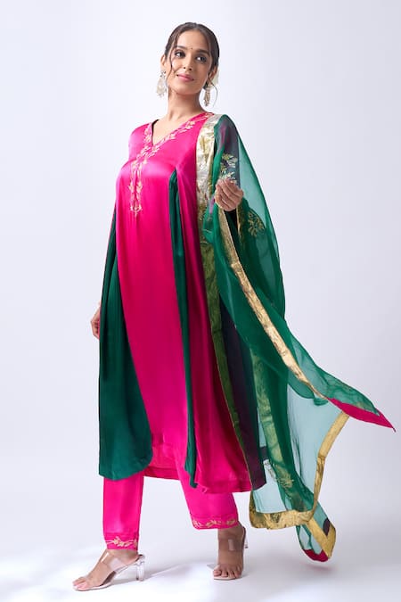 House Of Pink_Pink Modal, Silk, Organza Embroidery, Zari V-neck Rani Kurta Set _at_Aza_Fashions