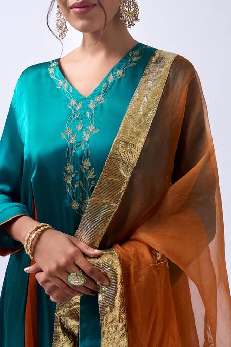 House Of Pink_Teal Modal, Silk, Organza Embroidery, Zari V-neck Deep Kurta Set _Online_at_Aza_Fashions