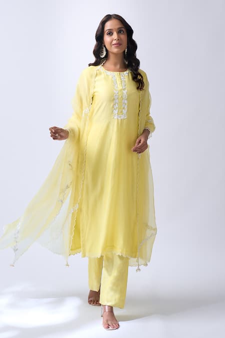 Buy_House Of Pink_Yellow Chanderi, Organza Embroidery, Pearls Round Neck Baby Kurta Pant Set 
