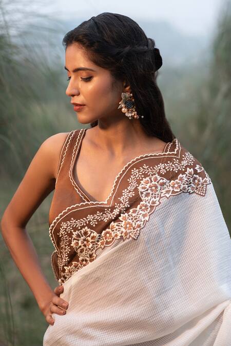 Buy_Kushani_Ivory Muslin Beads, Embroidery V-neck Mocha Brown Floral Saree With Blouse _Online_at_Aza_Fashions