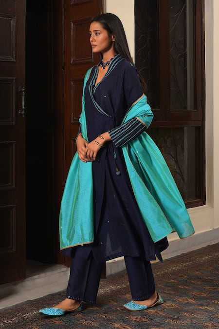 Buy_Nuhh_Blue Handloom Cotton Embroidery Open Neck Handwoven Angarkha Set 