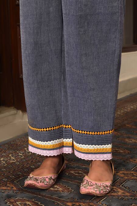 Buy_Nuhh_Blue Handloom Cotton Embroidery Round Neck Indigo Handwoven Kurta Set 