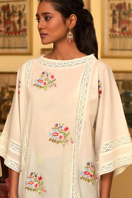 Nuhh_Off White Handloom Cotton Embroidery Round Neck Kurta And Multicolor Pant _Online_at_Aza_Fashions