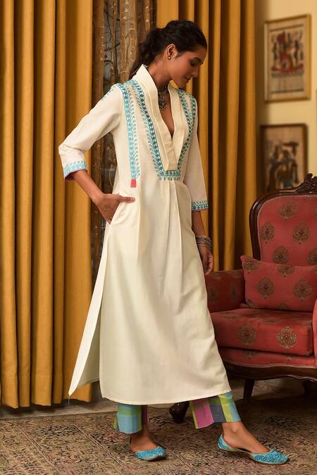 Nuhh_Ivory Handloom Cotton Embroidery Split V-neck Handwoven Kurta And Pant Set _Online_at_Aza_Fashions