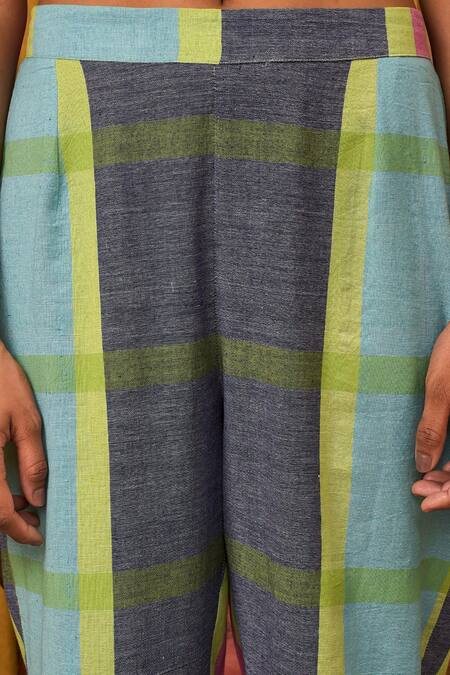 Nuhh_Ivory Handloom Cotton Embroidery Split V-neck Handwoven Kurta And Pant Set _at_Aza_Fashions