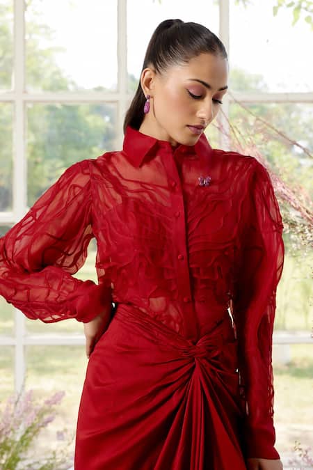 Parul And Preyanka Red Organza, Chanderi Applique Collared Designer And Co-ord Set Online at Aza Fashions Parul And Preyanka_Red Organza, Chanderi Applique Collared Designer And Co-ord Set _Online_at_Aza_Fashions